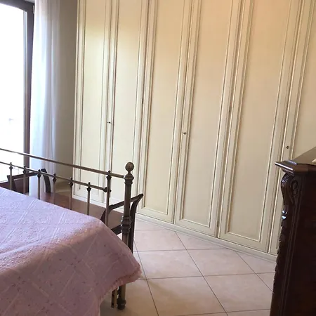 Al Ponte Nuovo Apartment *